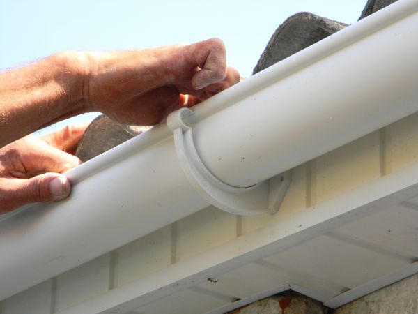 Plastic Gutter Repair in Kingsport